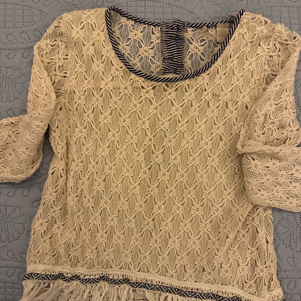 BKE Beige Lace Blouse with Dark‎ Trim - Picture 2 of 7